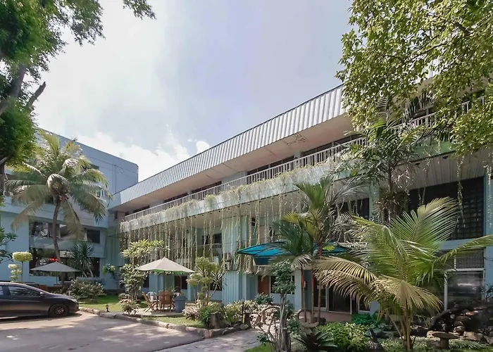 RedDoorz near Kebayoran Baru Blok S Hotel Jakarta