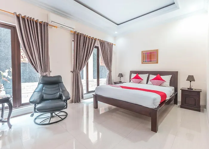 OYO 1667 Wisma Lux Barkah Syariah Jakarta